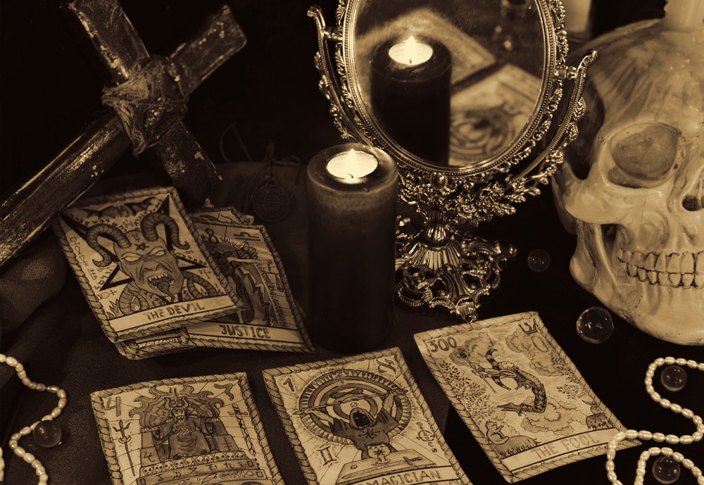 Crowley Tarot - faszinierend und einzigartig: Foto: © Vera Petruk / shutterstock / #526719985